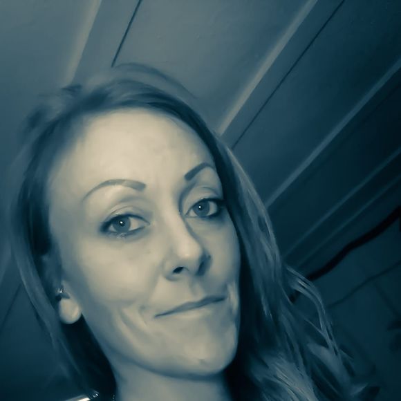 Meet your Posher, Monica - Picture 1 of 1